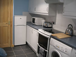 Kingston Apartment 1 kitchen